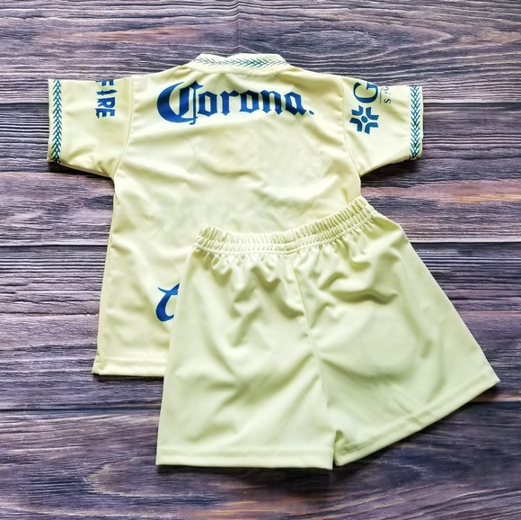 Club America kid's soccer uniform - Picture 3 of 3